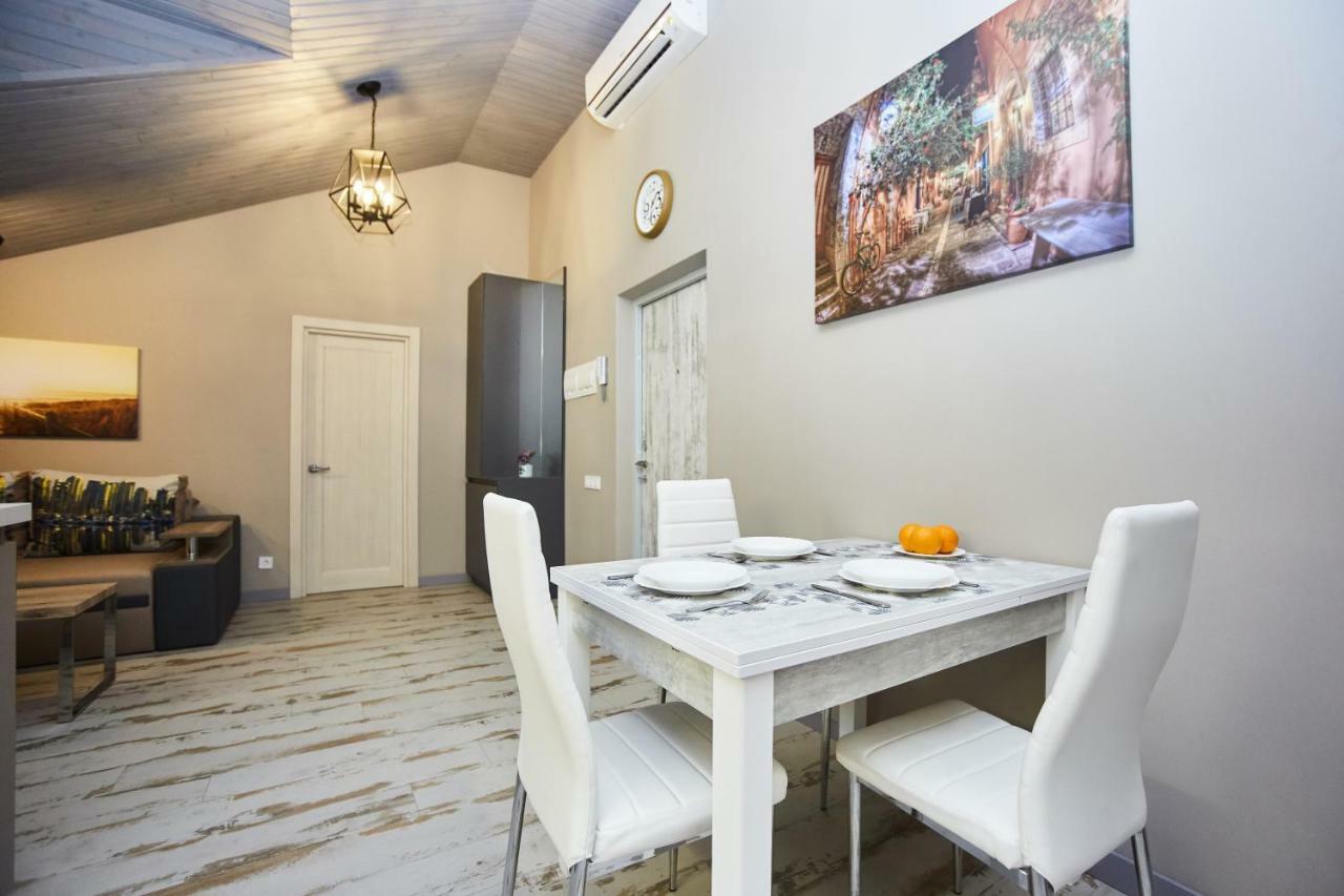 Luxury Apartment In The Heart オデッサ エクステリア 写真